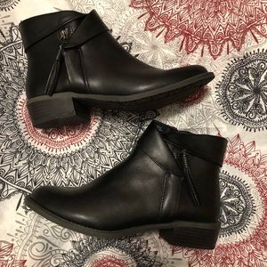 White Mountain Driver Faux Leather Booties NEW